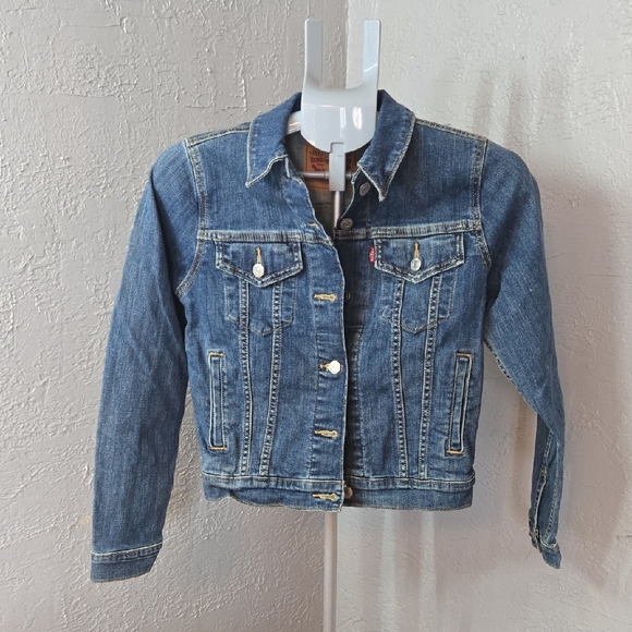 Levi's Classic Denim Jacket - Picture 1 of 11